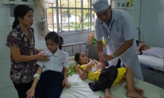 Vụ hàng trăm học sinh Hậu Giang ngộ độc: Sữa Milo được pha chế trong nhà trọ