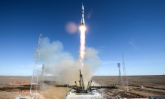 Tàu vũ trụ Nga Soyuz gặp sự cố, phi hành gia thoát chết trong gang tấc