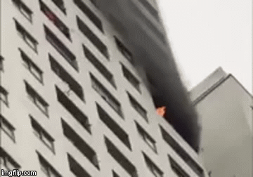 Cháy tại chung cư HH Linh Đàm: Khói đen nghi ngút, người dân hoảng loạn bỏ chạy