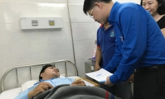 Trao huy hiệu Tuổi trẻ dũng cảm cho các “hiệp sĩ” bắt cướp