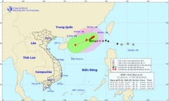 Đắk Lắk: Hàng trăm nhà dân chìm trong biển nước do mưa bão