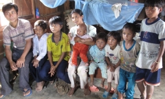 Chuyện người sinh 12 con ở làng “siêu đẻ” trên đất Việt