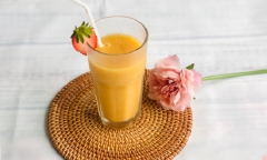 Mỗi ngày 1 ly sinh tố trái cây, da tôi sáng mịn hẳn lên