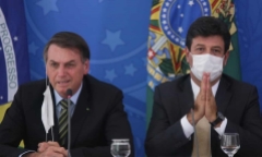 Tổng thống Brazil sa thải Bộ trưởng Y tế giữa lúc đại dịch Covid-19 hoành hành