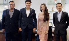 Mỹ nhân bí ẩn thu hút sự quan tâm khi xuất hiện bên cạnh bộ trưởng trẻ nhất Malaysia