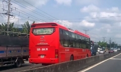 Xử phạt, tước giấy phép lái xe tài xế xe khách Phương Trang chạy ngược chiều trên quốc lộ 1A