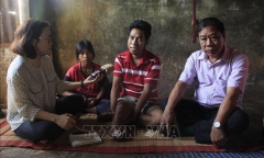 Chữa bệnh không phép, bà bán tạp hóa khiến một thanh niên phải cưa chân