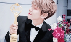 Lý do khiến Baekhyun trở thành idol Kpop tỏa sáng nhất năm 2016