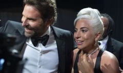 Vướng tin đồn yêu Bradley Cooper, Lady Gaga chính thức lên tiếng