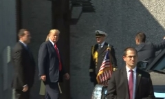 Video: Cận cảnh Tổng thống Trump lên đường tới cuộc gặp thượng đỉnh với người đồng cấp Nga 