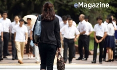 (bài cài) [E] Thèm tự do hơn kết hôn, cô gái Nhật Bản tự cưới chính mình 