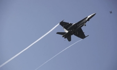 Tiêm kích F/A-18 của Mỹ có cửa cạnh tranh với J-20 và Su-57 hay không?