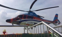 Ngắm trực thăng bay nhiều vòng ở trung tâm TP. HCM