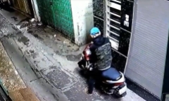 Camera ghi hình thanh niên bẻ khóa, trộm xe tay ga nhanh như chớp