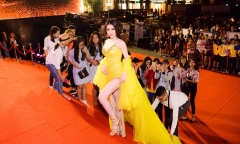 Thư Dung bị tố