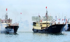 Trung Quốc ngang ngược cấm đánh bắt cá trên biển Đông