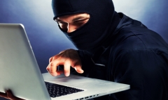 Nam sinh viên hack facebook chiếm đoạt hàng trăm triệu đồng