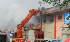 Cháy lớn tại cảng Hà Nội