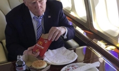 Donald Trump bất ngờ bị McDonald công kích trên Twitter
