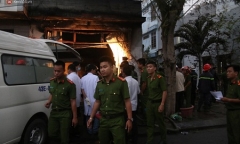 Cháy nhà, nổ xe máy, 3 người thiệt mạng, trong đó có 2 chị em ruột