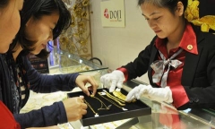 Giá vàng hôm nay 19/6: Vàng SJC vẫn “chìm” ở mức thấp