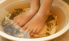Giữ ấm chân vào mùa đông đúng cách