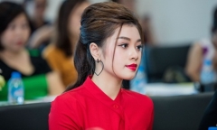 Lần xuất hiện hiếm hoi của Sao Mai Thu Hằng trước công chúng