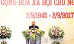 Thủ tướng Nguyễn Xuân Phúc chủ trì chiêu đãi quốc tế nhân dịp Quốc khánh 2/9