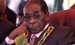 Cựu Tổng thống Zimbabwe bị điều triệu tập vì nghi án 15 tỷ USD kim cương thất thoát