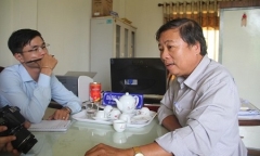 Khai man tới 4 năm sinh, Bí thư thị trấn xin trả lại Huy chương kháng chiến