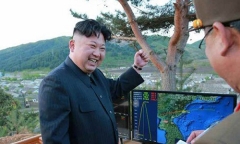 Kim Jong-un ăn mừng vụ thử tên lửa ‘hạt nhân’ thành công nhất từ trước tới nay