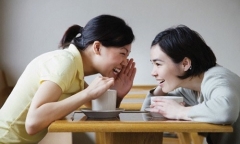 Làm gì khi lấy phải cô vợ mắc “bệnh” thích nói xấu chồng và gia đình