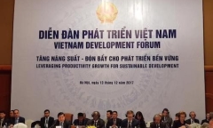 Thủ tướng dự diễn đàn Cải cách và Phát triển Việt Nam lần thứ nhất
