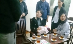 Huế: Bé sơ sinh bị bỏ rơi trước cổng nhà thờ 