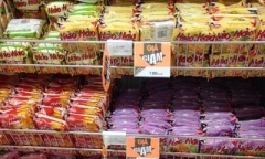 Những “thượng đế”... ngậm bồ hòn làm ngọt