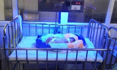 Bé gái sơ sinh bị bỏ rơi cùng 1 triệu đồng