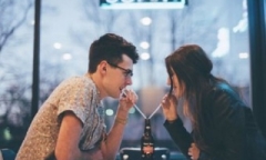 Giận dữ vì bị phản bội, cô gái thuê sát thủ người tình nhưng gặp ngay phải siêu lừa