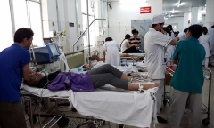 Cân Thơ: Ngộ độc khí gas, 25 công nhân nhập viện