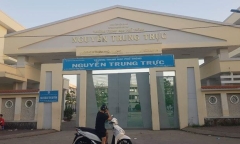 Trước ngày về hưu, hiệu trưởng trường điểm tiếp nhận 11 học sinh, gần một nửa có học lực trung bình