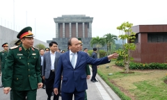 Thủ tướng kiểm tra việc tu bổ Lăng Chủ tịch Hồ Chí Minh