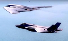 Máy bay ném bom tàng hình B-2 Spirit của Mỹ tập trận gần biên giới Nga