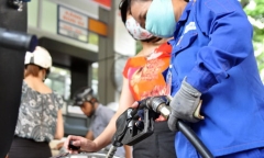Giá xăng ngày mai sẽ tăng mạnh?