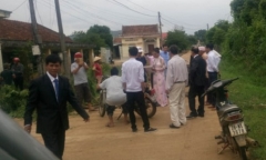 Trưởng thôn nhận lỗi vì chặn xe đám cưới đòi tiền làm đường