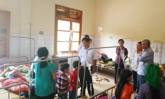 Hơn 70 người bị ngộ độc sau khi ăn cỗ cưới ở Lào Cai