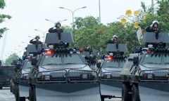 Xe bọc thép chống khủng bố xuất hiện trên đường phố Hà Nội trước thềm Hội nghị Mỹ - Triều
