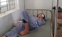 Bình thí nghiệm phát nổ trong giờ thực hành, hai học sinh bị thương
