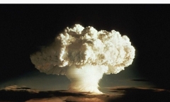 Trung Quốc tăng tốc trong cuộc chạy đua vũ khí hạt nhân mới với Nga và Mỹ 
