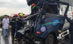 Tin tai nạn giao thông mới nhất ngày 12/7/2018: 3 xe đâm nhau nát đầu, 3 người thương vong