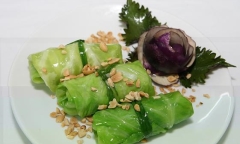 Cách làm bắp cải cuốn thịt lạ miệng cho bữa tối ngon cơm 