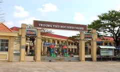 Vụ cô giáo quỳ xin lỗi phụ huynh: Cách chức hiệu trưởng